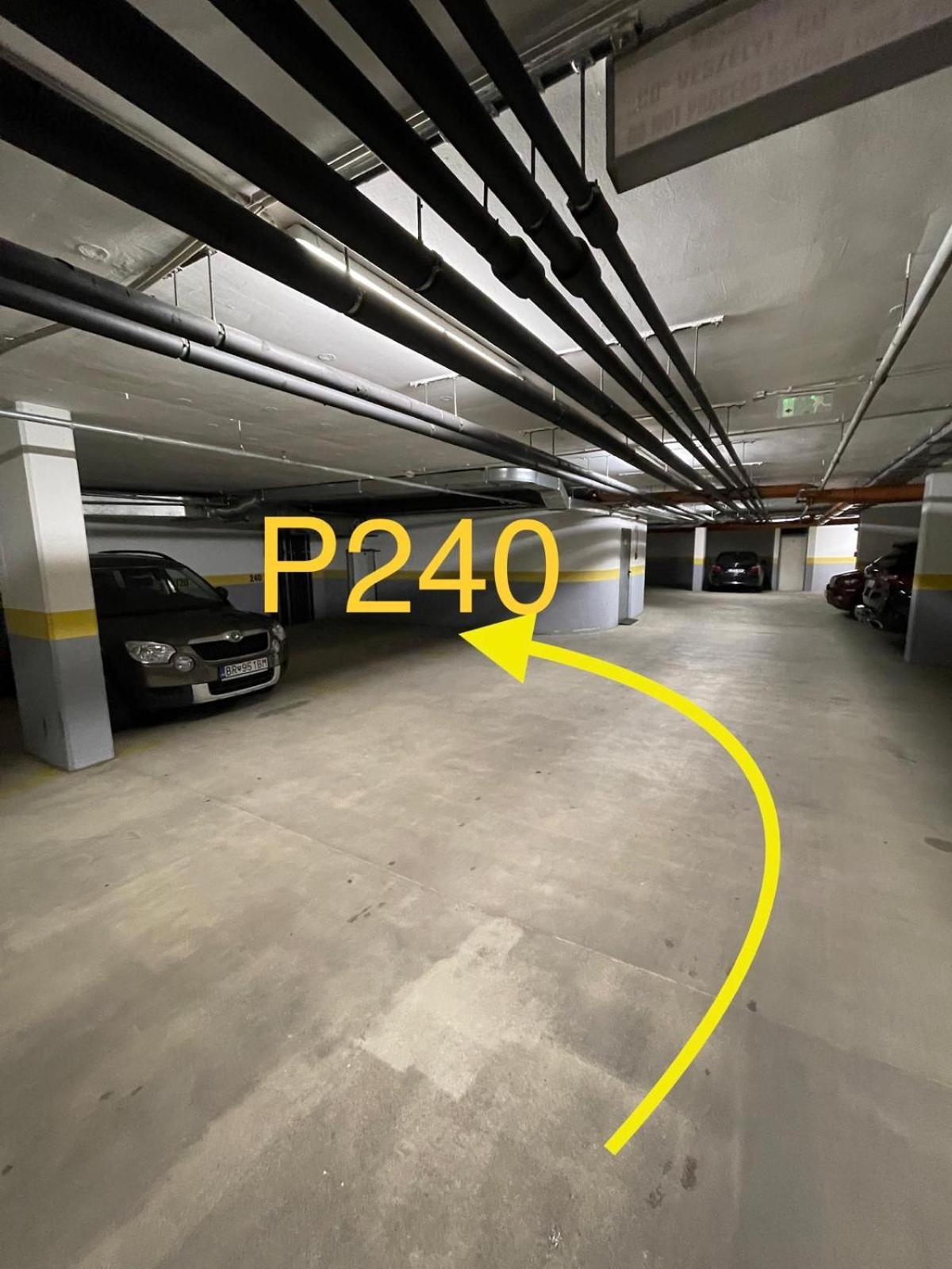 Szekely Near Deak Ferenc Square With Free Parking In Garage Apartamento Budapest