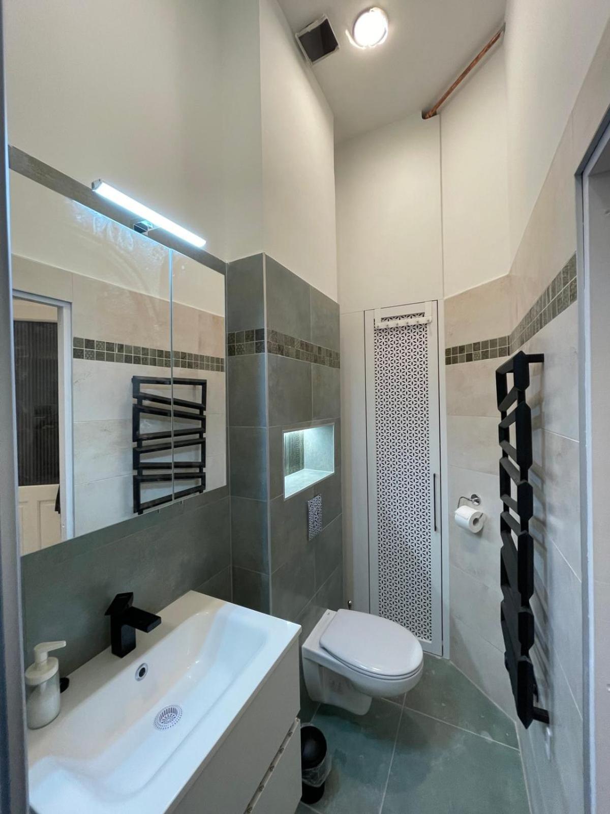 Apartman Szekely Near Deak Ferenc Square With Free Parking In Garage Budapest