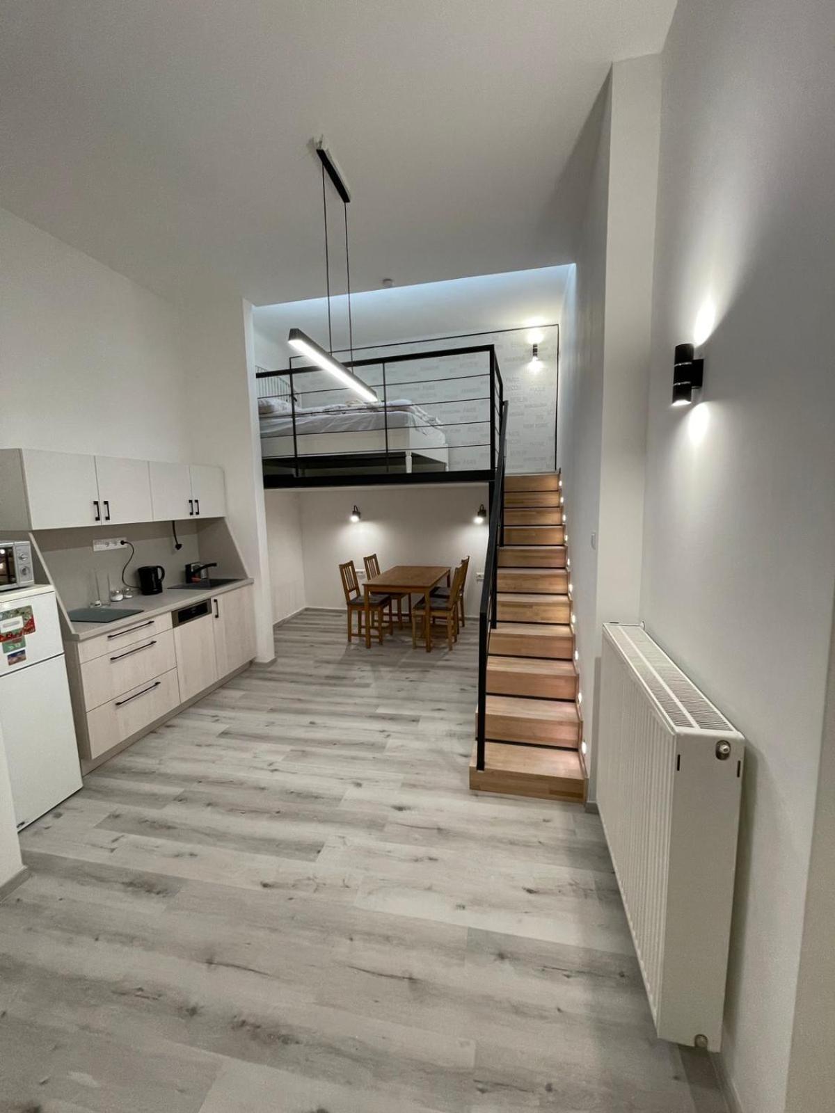 Apartman Szekely Near Deak Ferenc Square With Free Parking In Garage